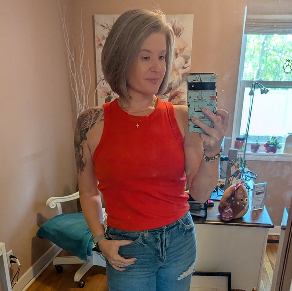 Meet your Posher, Elizabeth - Picture 2 of 3